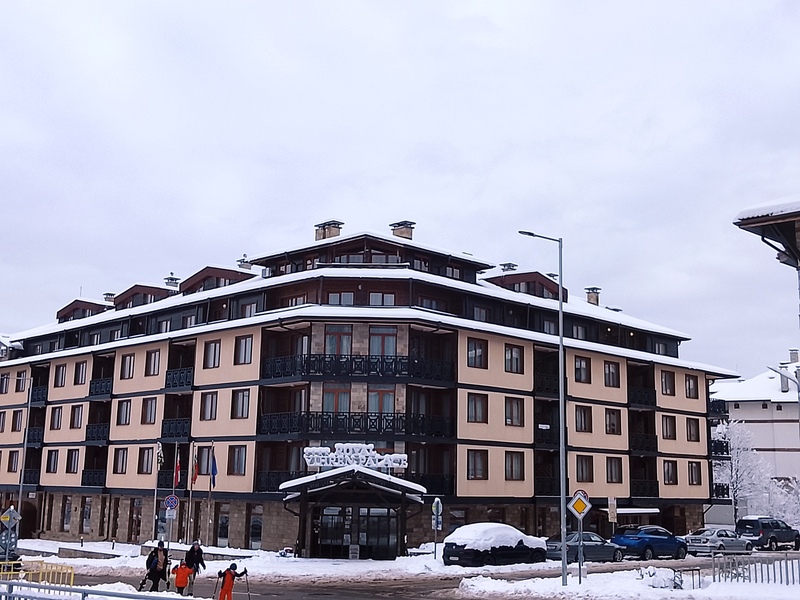 VIHREN ROYAL PALACE
