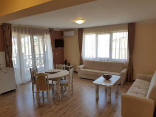 TOMAS RESIDENCE - TWO BEDROOMS APARTMENT