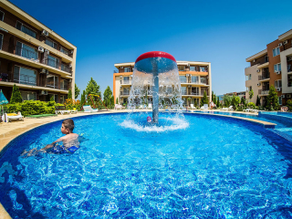 PANORAMA FORT BEACH  - SWIMMING POOLS