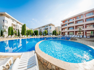 PANORAMA FORT BEACH  - SWIMMING POOLS