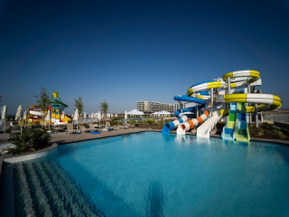 WAVE RESORT - Басейни