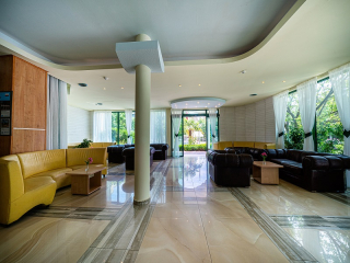 PERLA PLAZA - LOBBY