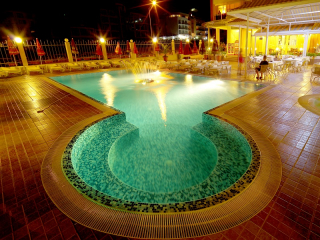 PLAMENA PALACE - SWIMMING POOL