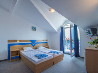 FAMILY HOTEL ELVIRA - ACCOMMODATION