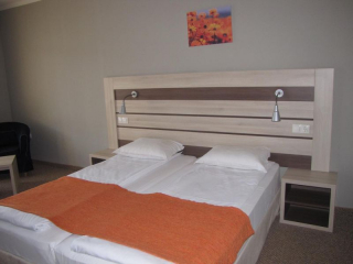 BLUE ORANGE - DOUBLE ROOM