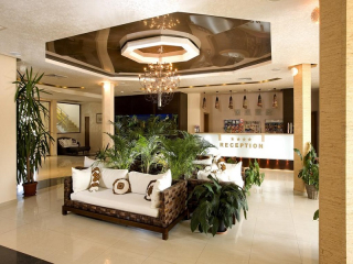 LAGUNA BEACH RESORT & SPA - LOBBY