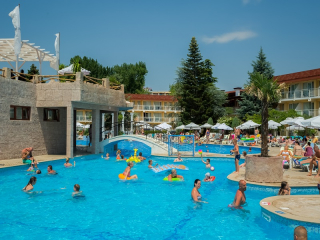 DIT EVRIKA BEACH CLUB HOTEL - AQUAPARK & SWIMMING POOLS