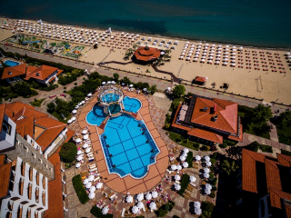 ROYAL PALACE HELENA SENDS - OUTDOOR POOL