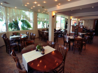 FAMILY HOTEL OASIS - RESTAURANT 