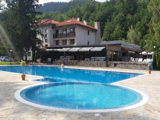 OSTROVA - OUTDOOR POOL