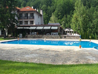 OSTROVA - OUTDOOR POOL