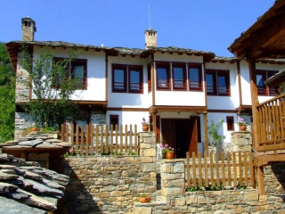 COMPLEX KOSOVO HOUSES - COMPLEX KOSOVO HOUSES