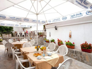 BELLE VILLE - RESTAURANT