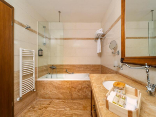 ФЕСТА УИНТЪР ПАЛАС - ФАМИЛНА СТАЯ