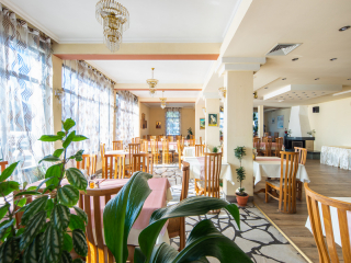 DOLNA BANYA - RESTAURANT 