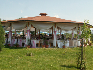 DOLNA BANYA - RESTAURANT 