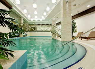 EARTH AND PEOPLE HOTEL & SPA - SWIMMING POOL