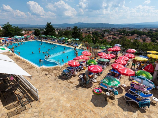 ZORNICA - SWIMMING POOL