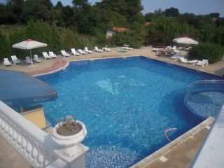 DALIA GARDEN - POOLS