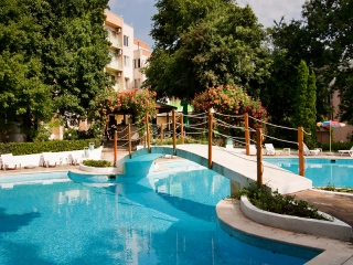 PARK HOTEL LJULJAK - OUTDOOR POOL