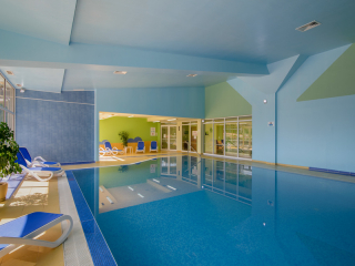 MADARA PARK HOTEL - INDOOR SWIMMING POOL